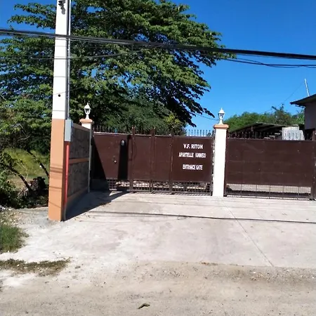 Vf Riton Apartelle Anex Laoag Exterior photo