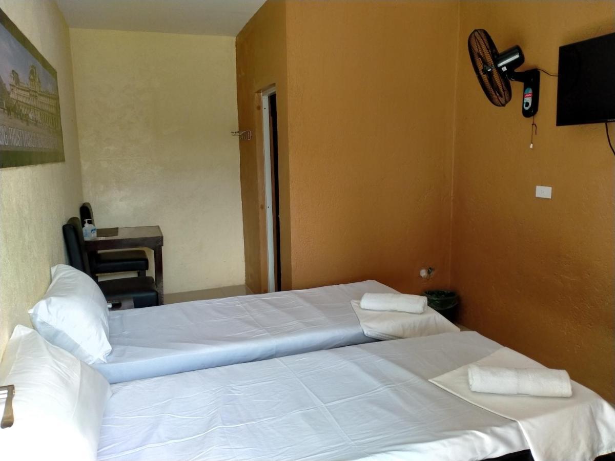 Vf Riton Apartelle Anex * Laoag