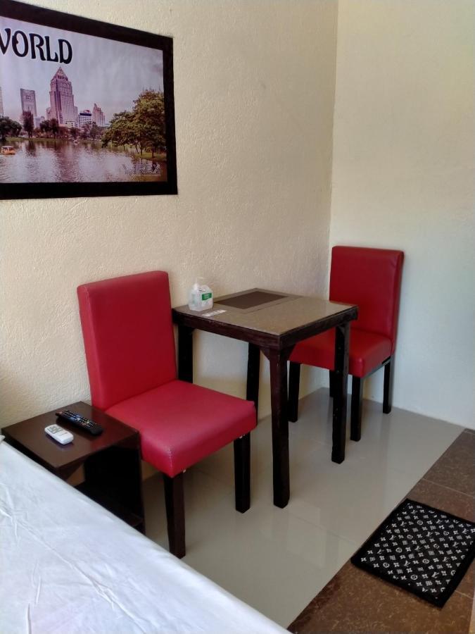 Vf Riton Apartelle Anex