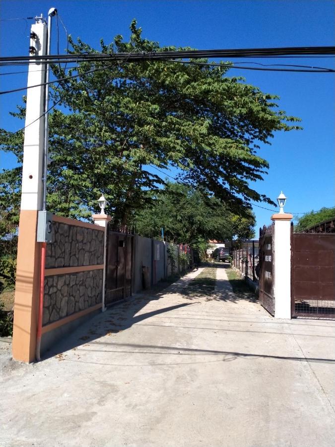 Vf Riton Apartelle Anex * Laoag
