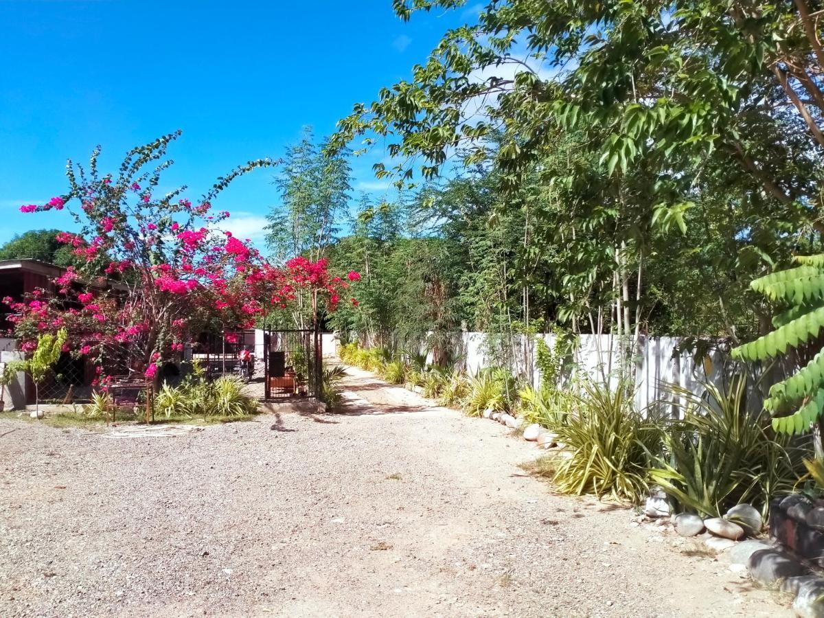 Vf Riton Apartelle Anex * Laoag