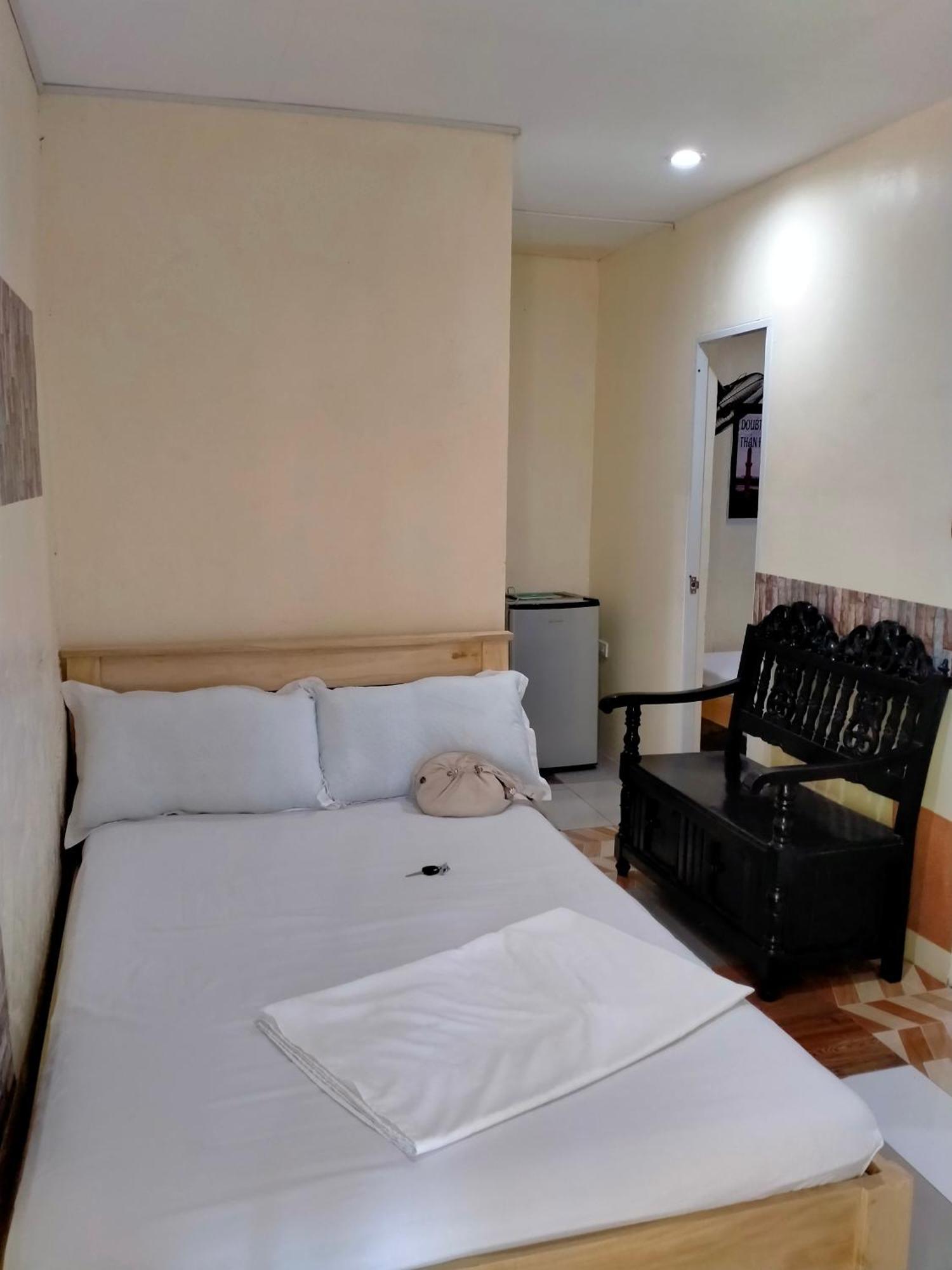 Vf Riton Apartelle Anex *