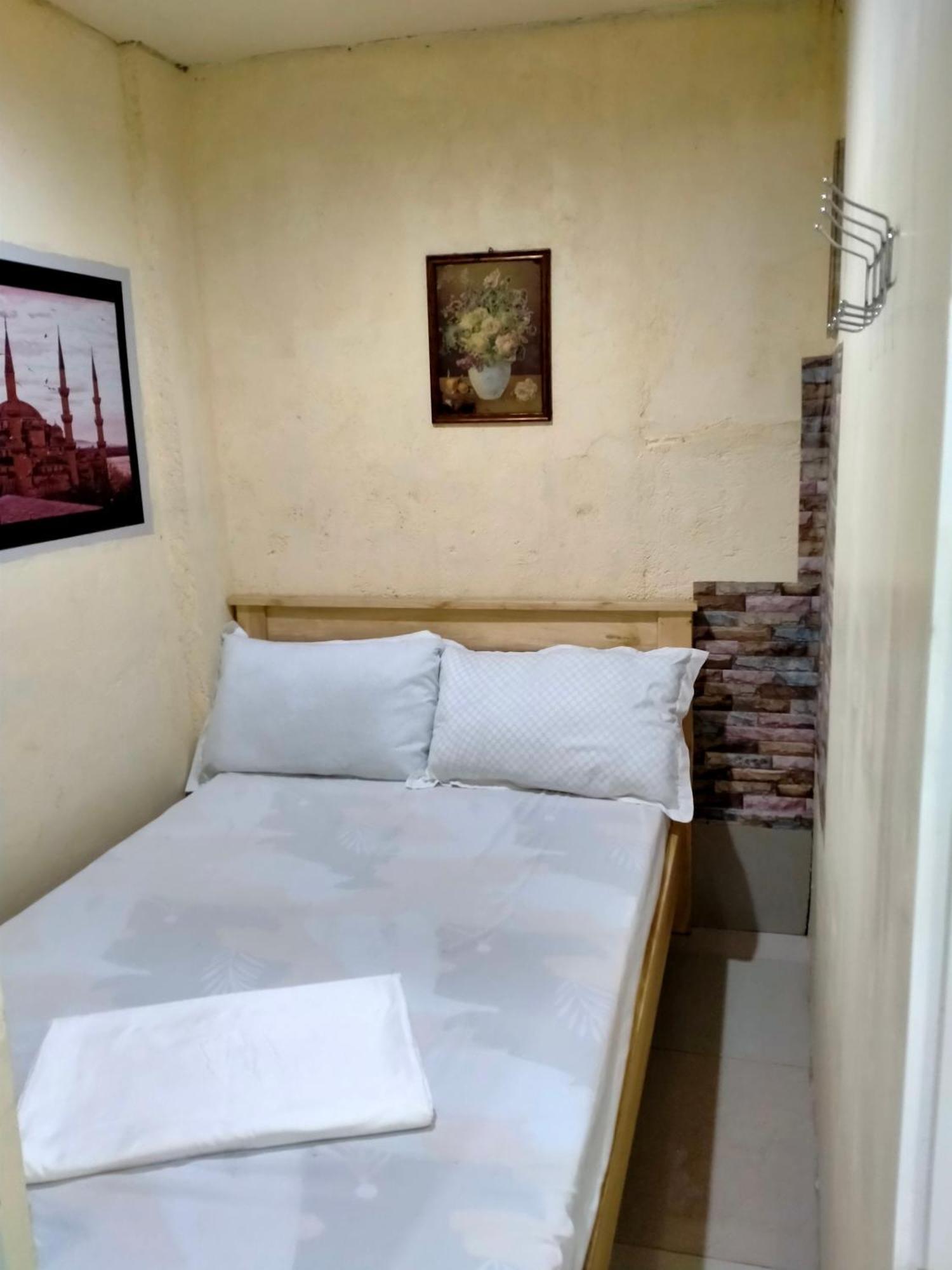 Vf Riton Apartelle Anex Apartment Laoag